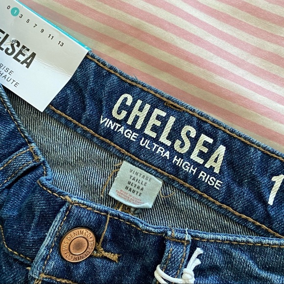 ✨3/$15✨high waisted ripped short - Picture 3 of 4